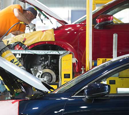 INDUSTRIA AUTOMOTRIZ Y NAVAL